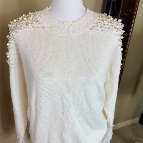Pink Lily Sweaters - Elegant Pearl-Embellished White Sweater size medium